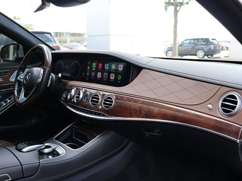 Used 2018 Mercedes-Benz S 560 4MATIC Sedan image 13