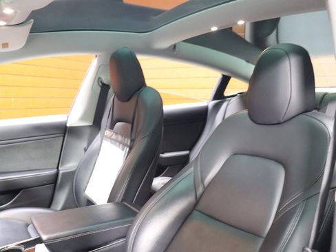 Used 2020 Tesla Model 3 Standard Range Plus image 37