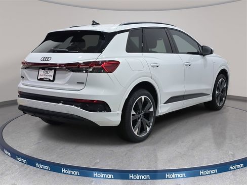Used 2024 Audi Q4 e-tron Premium Plus w/ Premium Plus image 5