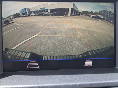 Used 2021 Chevrolet Colorado W/T w/ Custom Special Edition image 11