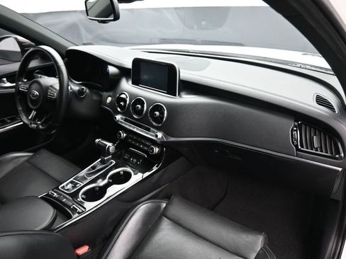 Used 2021 Kia Stinger GT-Line image 41