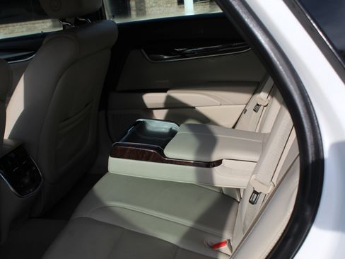 Used 2016 Cadillac XTS Luxury image 14