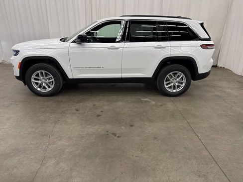New 2025 Jeep Grand Cherokee Laredo X w/ Luxury Tech Group I image 31