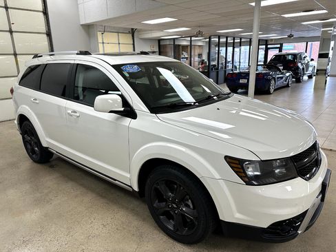 Used 2020 Dodge Journey Crossroad image 2