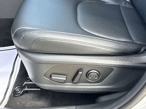 Used 2026 Kia Sportage EX w/ EX Panorama Roof Package image 15