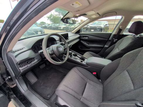 Used 2025 Honda Accord LX image 15