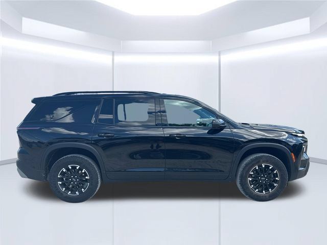 Used 2025 Chevrolet Traverse Z71 w/ Driver Confidence Package AWD/4WD image 11