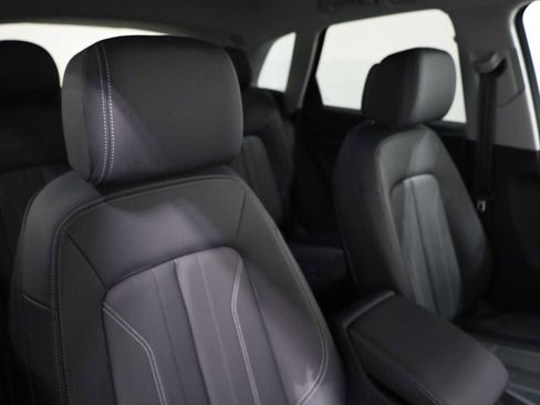 Used 2023 Audi Q5 2.0T Premium w/ Convenience Package image 20