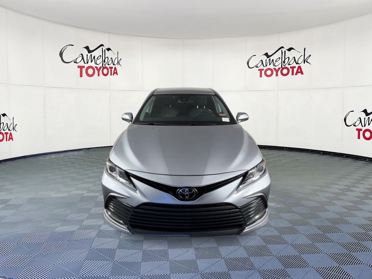 Used 2024 Toyota Camry LE FWD image 5