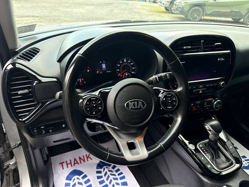 Used 2020 Kia Soul EX FWD image 13