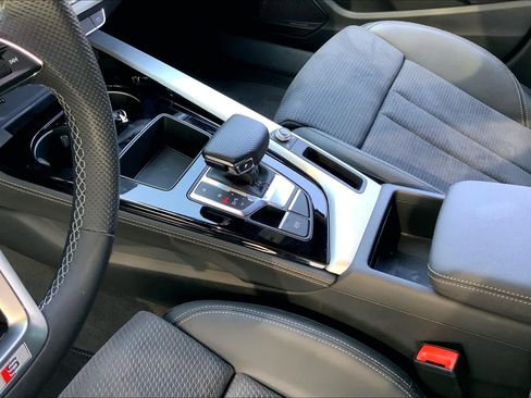 Used 2022 Audi A4 2.0T Premium Plus w/ Premium Plus Package AWD/4WD image 16