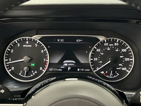 Used 2023 Nissan Pathfinder SL AWD/4WD image 16
