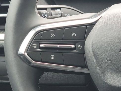 New 2026 Chevrolet Traverse LT w/ Sun and Wheel Package image 26