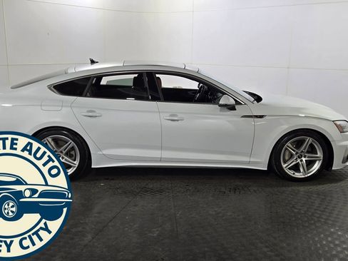 Used 2022 Audi A5 2.0T Premium image 8