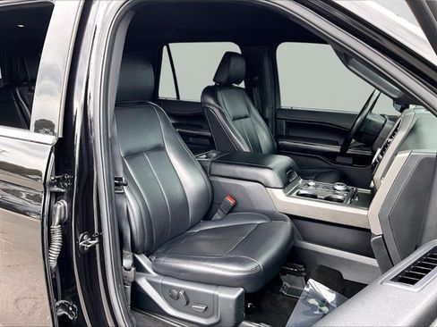 Used 2021 Ford Expedition Max XLT image 9