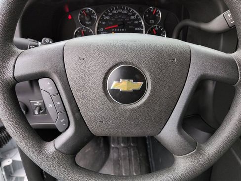 New 2025 Chevrolet Express 4500 w/ Power Convenience Package image 3