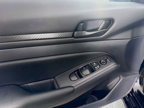 Certified 2025 Nissan Altima 2.5 S FWD image 15