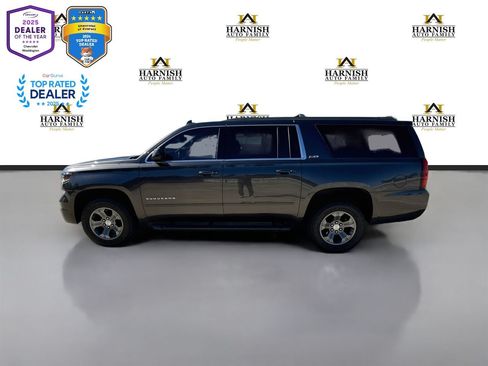 Used 2017 Chevrolet Suburban LT AWD/4WD image 2