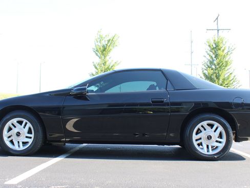 Used 1993 Chevrolet Camaro Z28 RWD image 29