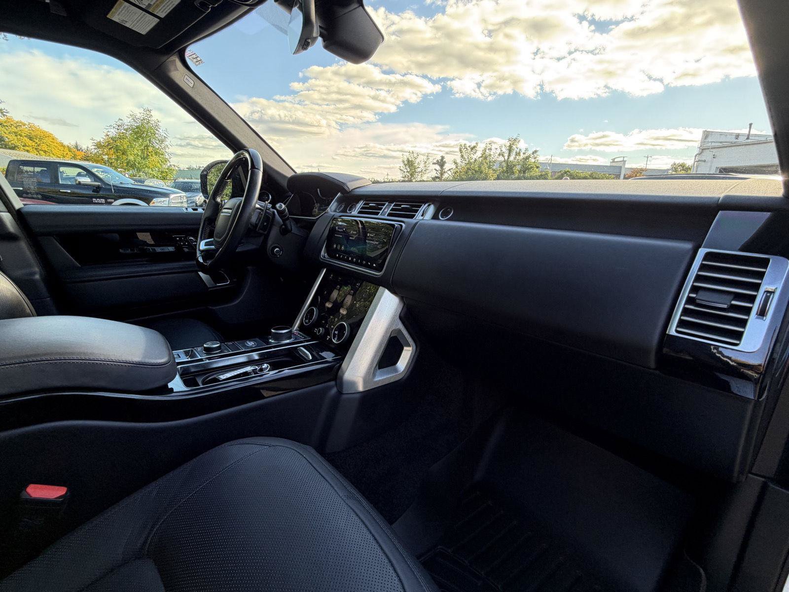 Used 2018 Land Rover Range Rover HSE AWD/4WD image 31