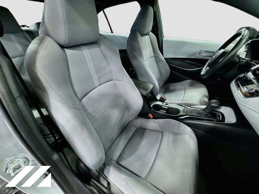 Used 2023 Toyota Corolla SE w/ Carpet Mat Package (TMS) FWD image 28