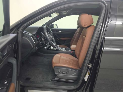 Used 2023 Audi Q5 2.0T Premium w/ Convenience Package AWD/4WD image 7
