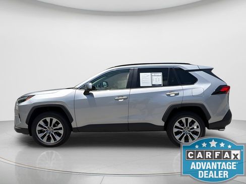 Used 2022 Toyota RAV4 XLE Premium FWD image 3