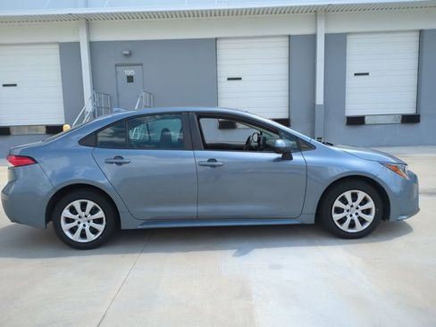 Used 2024 Toyota Corolla LE FWD image 4
