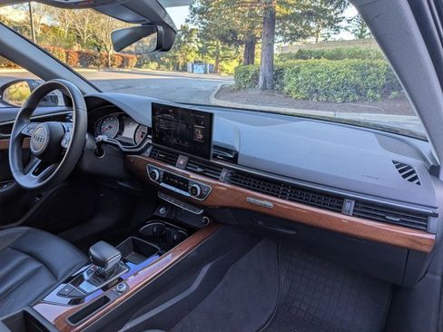 Used 2021 Audi A4 2.0T Premium w/ Convenience Package image 21