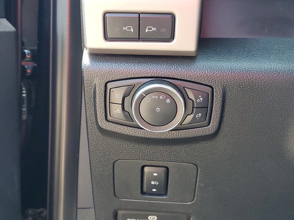 Used 2019 Ford F450 Lariat w/ Lariat Value Package AWD/4WD image 18