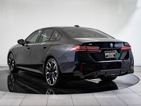 Used 2024 BMW i5 M60 w/ Premium Package image 11