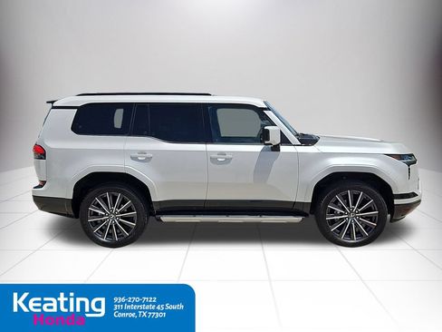 Used 2024 Lexus GX 550 w/ Accessory Package (2T) AWD/4WD image 9