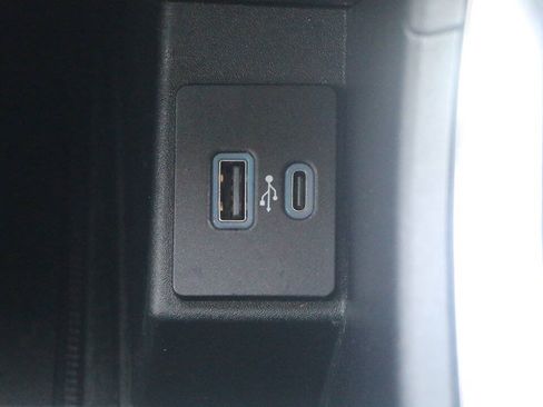 Used 2024 Ford Edge Titanium AWD/4WD image 25