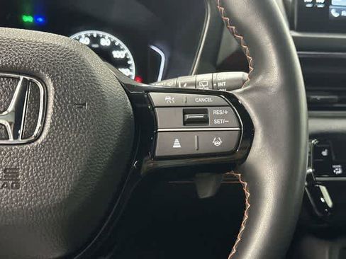 Used 2025 Honda Pilot TrailSport image 18