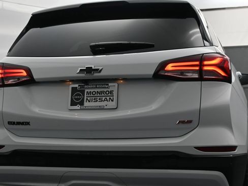Used 2024 Chevrolet Equinox RS w/ RS Leather Package FWD image 10