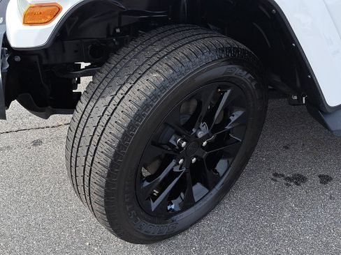 Used 2021 Jeep Wrangler Unlimited Sahara w/ Cold Weather Group image 30