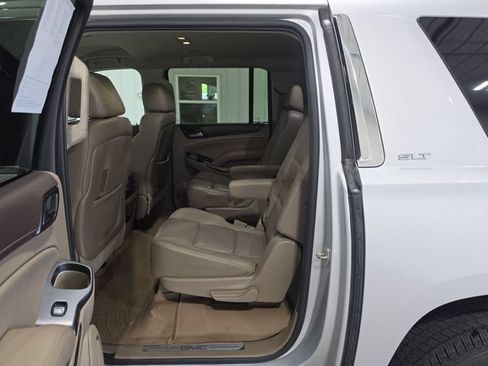 Used 2016 GMC Yukon XL SLT AWD/4WD image 26
