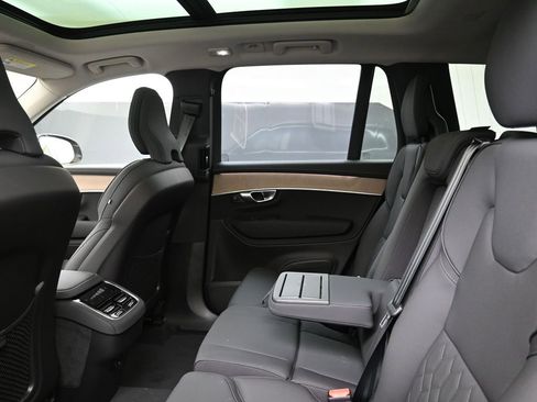 New 2026 Volvo XC90 B6 Plus w/ Protection Package Premier image 20