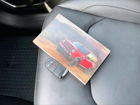 Used 2023 Jeep Renegade Limited w/ Sun/Sound Group image 15