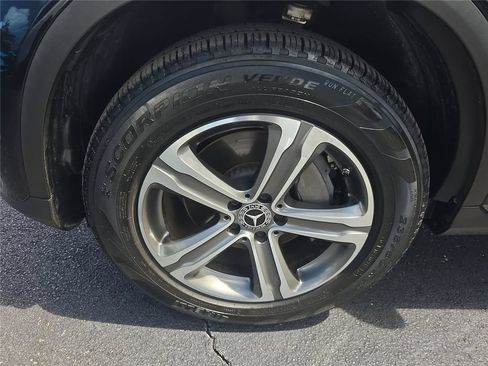 Used 2022 Mercedes-Benz GLC 300 4MATIC image 8