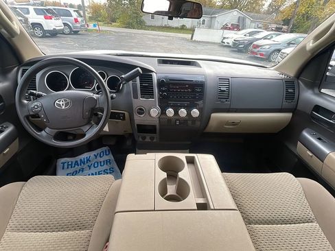 Used 2011 Toyota Tundra 4x4 CrewMax image 24