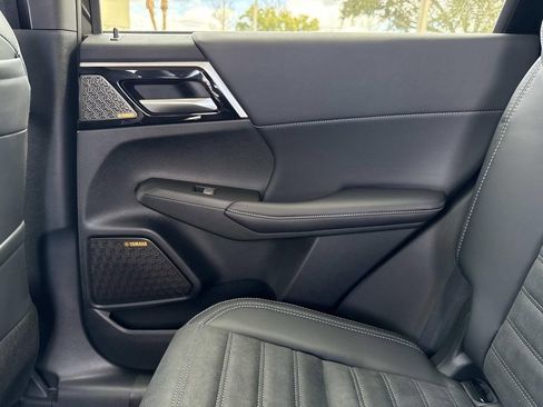 New 2026 Mitsubishi Outlander SE FWD image 15