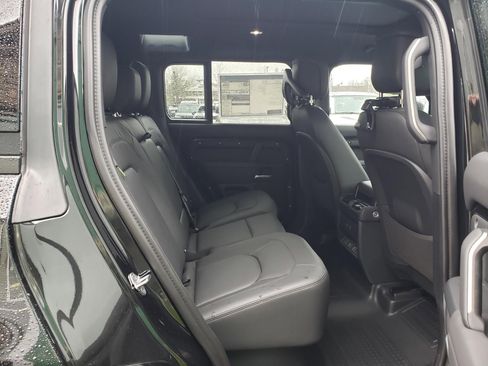 New 2026 Land Rover Defender 110 X-Dynamic SE image 15