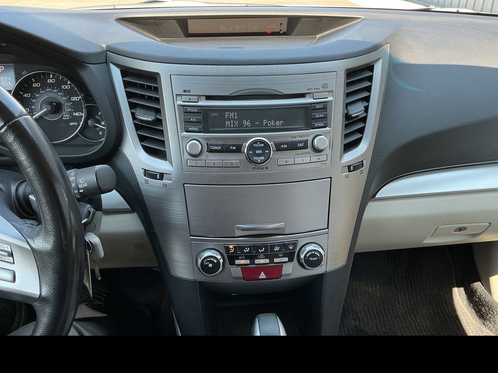 Used 2010 Subaru Outback 2.5i Premium AWD/4WD image 18