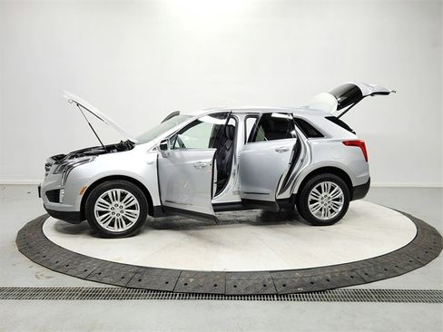 Used 2018 Cadillac XT5 Premium Luxury image 12