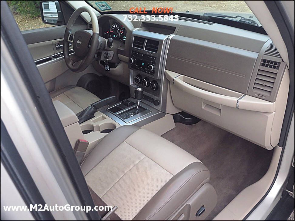 Used 2008 Jeep Liberty Limited w/ Premium Group AWD/4WD image 20