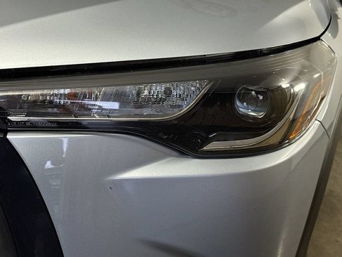 Used 2024 Toyota Corolla Cross LE FWD image 35