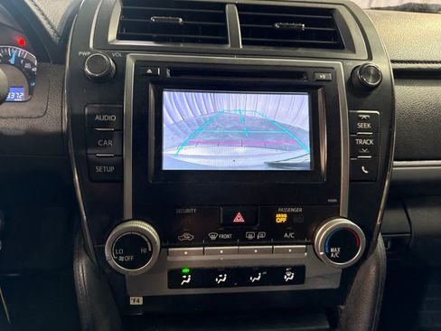 Used 2014 Toyota Camry SE FWD image 28
