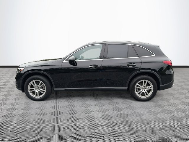 Used 2023 Mercedes-Benz GLC 300 4MATIC image 4