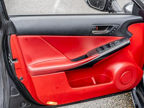 Used 2023 Lexus IS 500 image 21